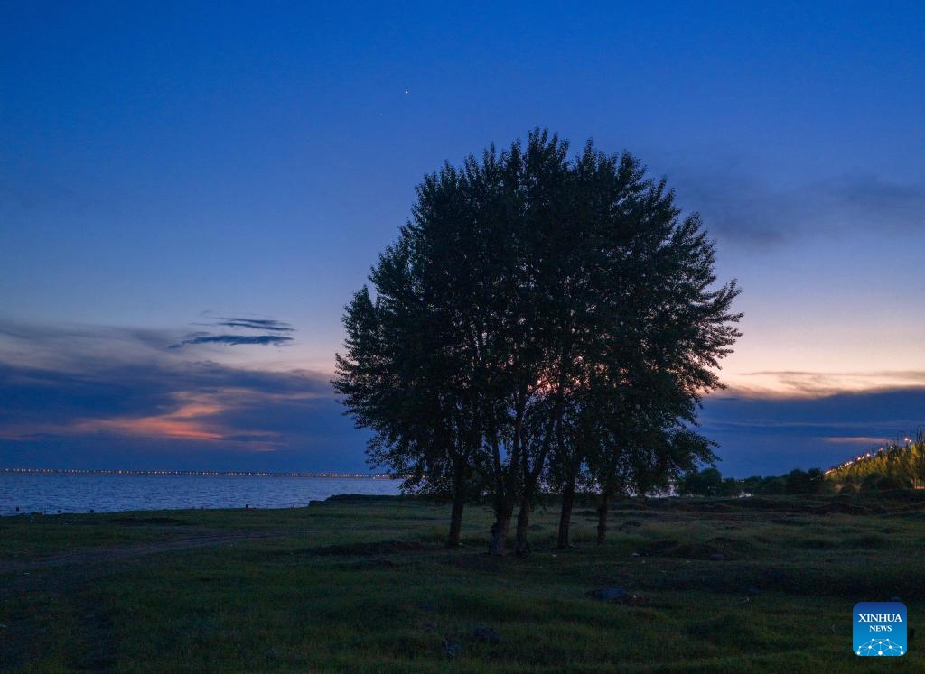 This photo taken on June 9, 2026 shows the conjunction of Jupiter and Venus in the sky over Harbin, northeast China's Heilongjiang Province. (Photo: Xinhua)