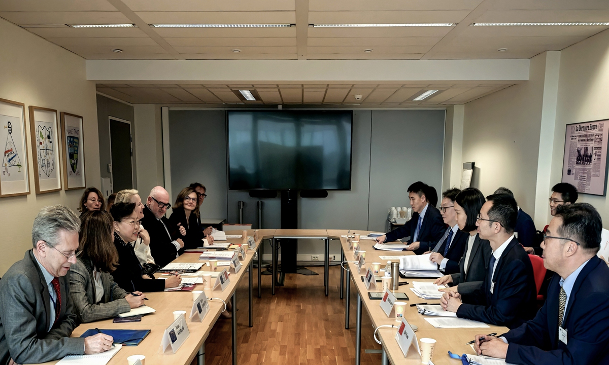 Chinese and EU officials conduct discussions at the headquarters of the EU on June 9, 2026. Photo: Ministry of Commerce website