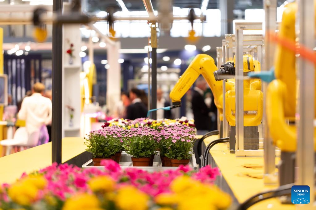 A robotic arm is displayed during the GreenTech Amsterdam 2026 in Amsterdam, the Netherlands, June 10, 2026. The three-day event that kicked off here Tuesday showcases the innovations in the horticulture industry. (Photo: Xinhua)