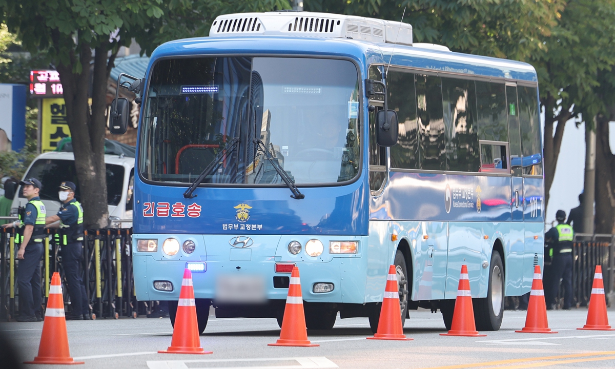 The escort vehicle carrying South Korea's former President Yoon Suk-yeol enters the Seoul Central District Court in Seoul, South Korea, on June 12, 2026. Yoon was sentenced to 30 years in prison for general treason linked to the infiltration of drones into the Democratic People's Republic of Korea. Photo: VCG