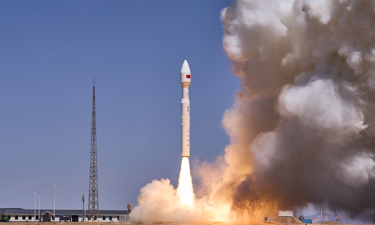 CAS Space's Kinetica-1 Y14 carrier rocket blasts off at 11:44 am from Northwest China's Dongfeng space innovation pilot zone on June 15, 2026. Photo: Courtesy of CAS Space