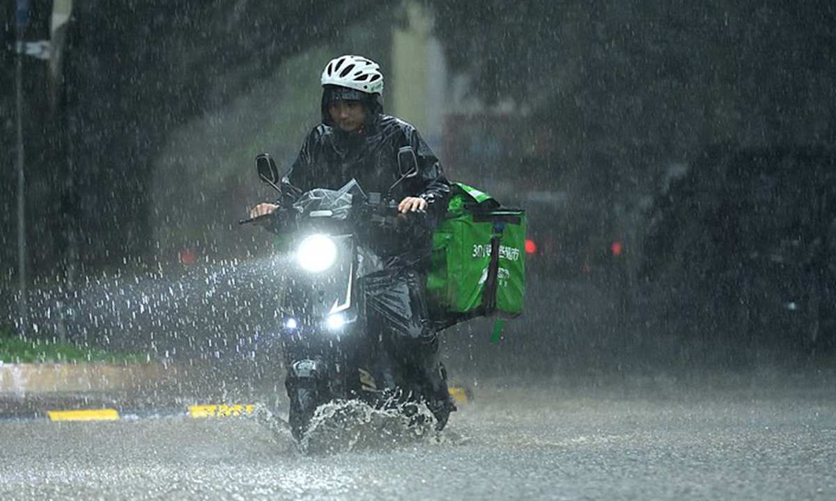 Heavy rain in Tianhe District, Guangzhou, South China's Guangdong Province Photo: VCG