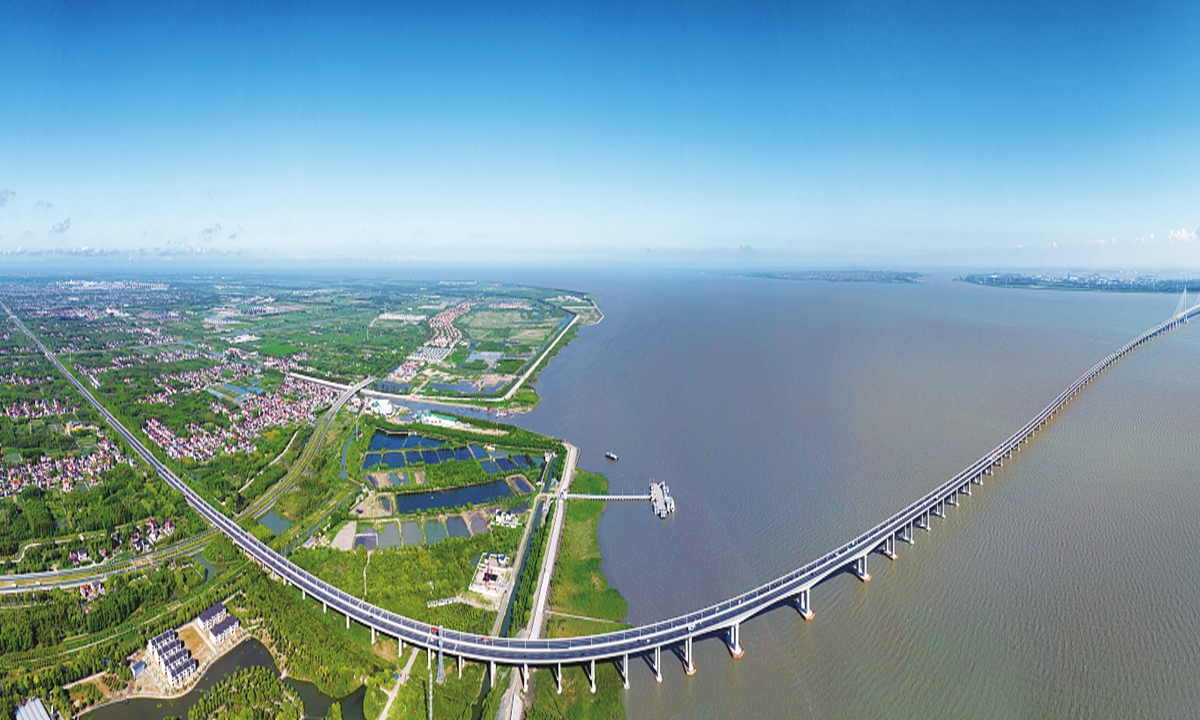 An aerial view of Shanghai's eco-island of Chongming and the Shanghai Yangtze River Bridge Photo: VCG