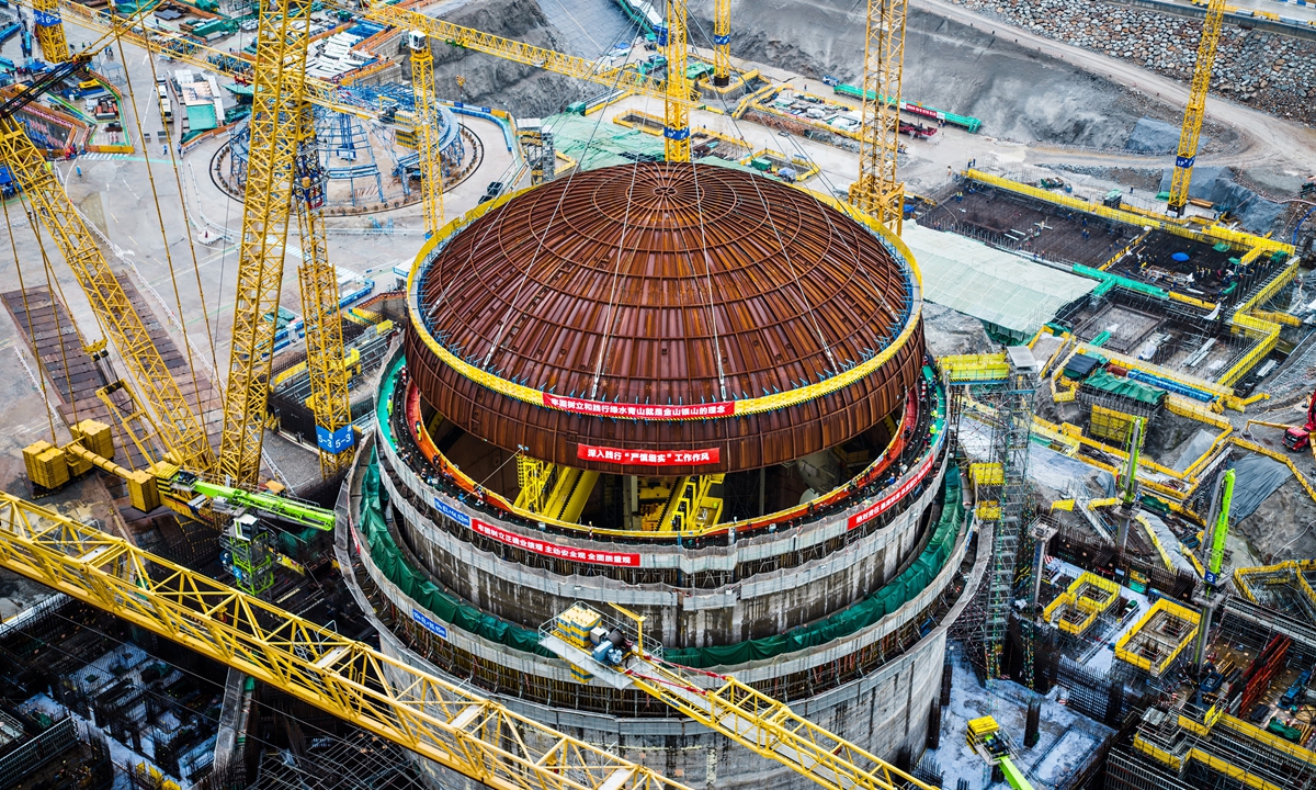 The dome of Unit 5 of China General Nuclear Power Group's (CGN) Ningde nuclear power project is hoisted into place in Ningde, East China's Fujian Province on June 15, 2026. Photo: CNS Photo