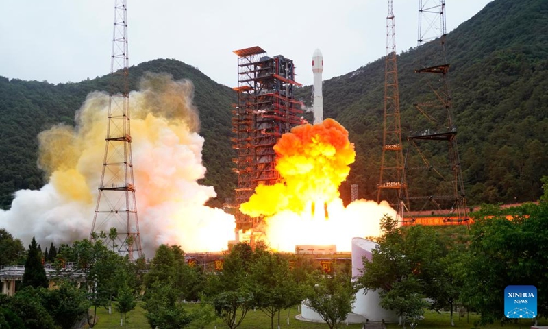 A Long March-3B carrier rocket carrying a new satellite, Shijian-31, blasts off from the Xichang Satellite Launch Center in southwest China's Sichuan Province, June 16, 2026. The rocket blasted off at 5:45 p.m. (Beijing Time) and placed the new satellite into space successfully. (Photo by Ouyang Haoting/Xinhua)