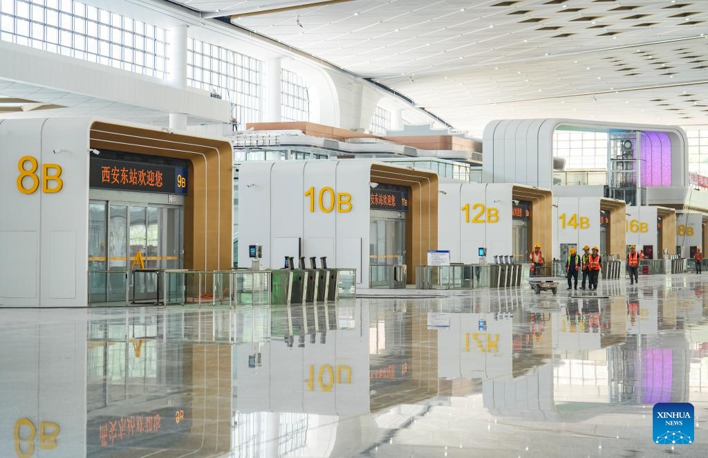 This photo taken on June 15, 2026 shows the ticket gates inside Xi'andong Railway Station in Xi'an, northwest China's Shaanxi Province. The construction of Xi'andong Railway Station has entered final stage after its interior and exterior decoration was completed. The station, a major transport hub in northwest China, is part of the Xi'an-Shiyan high-speed railway and integrates rail, metro, and bus services. (Photo: Xinhua)
