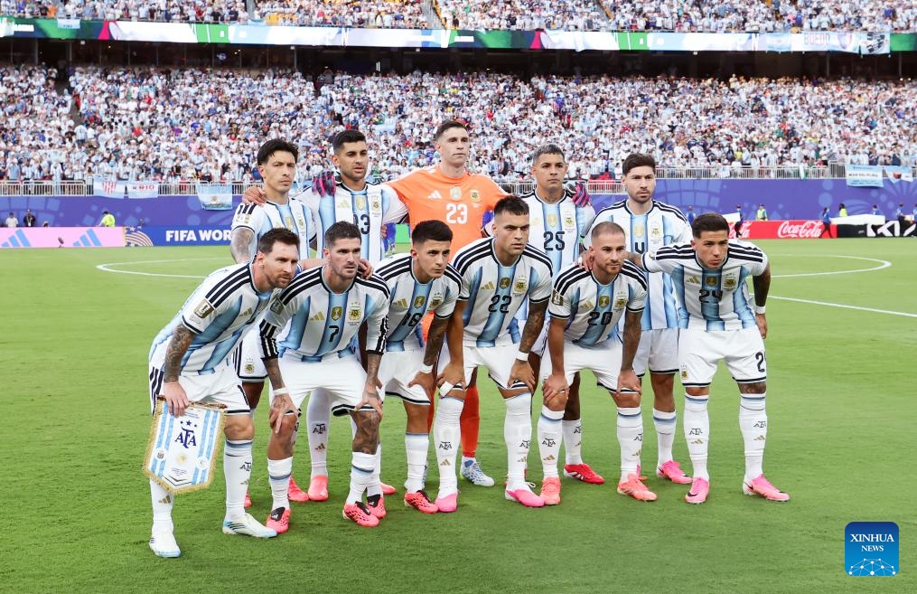 Players of Argentina pose for group photos before the group J match between Argentina and Algeria at the FIFA World Cup 2026 at Kansas City Stadium in Kansas City, the United States, June 16, 2026. (Xinhua/Li Ming)