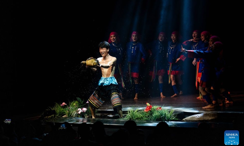 Actors perform during the Mountains Rivers Show in Lijiang, southwest China's Yunnan Province, June 17, 2026. Since its premiere in Lijiang in May 2002, the show has been a long-running hit in 24 years, staging over 21,000 times, and has drawn an audience of about 20 million . (Xinhua/Hu Chao)