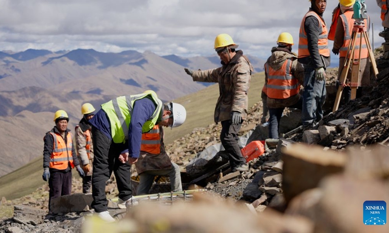 People work at the construction site of the wind turbine in Qonggyai County, Shannan, southwest China's Xizang Autonomous Region, June 6, 2026. The first wind turbine of the Phase I of a wind power project built by the Xizang branch of China Huadian Corporation in Qonggyai County was completed on Thursday. The Phase I of this project will install 24 units of 6.25 MW wind turbines distributed between 4800 meters and 5350 meters altitude. (Xinhua)