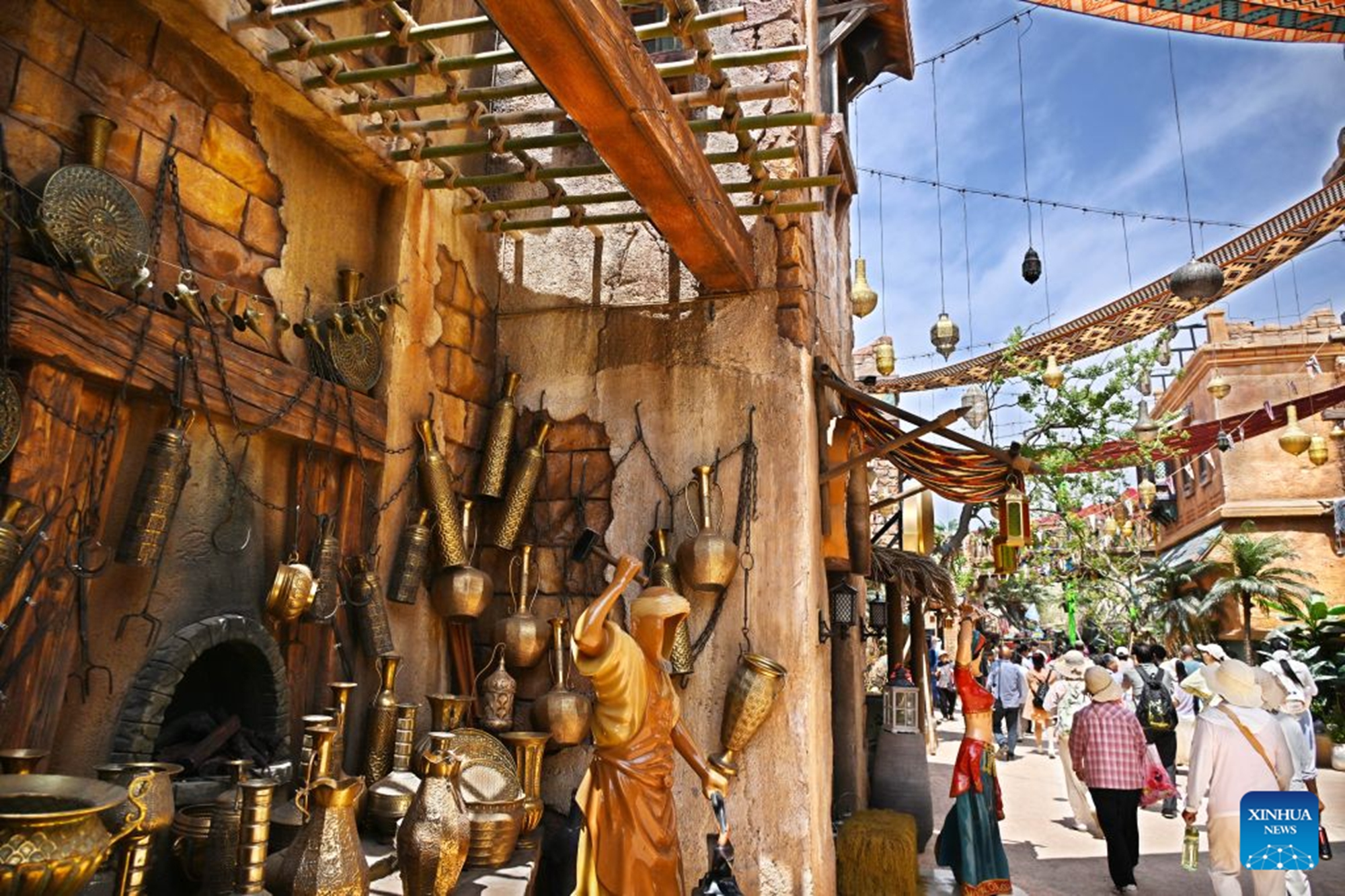 Tourists visit the Silk Road Romance Park in Qingdao, east China's Shandong Province, June 26, 2026. The scenic area opened to the public here on Friday. (Xinhua/Li Ziheng)



