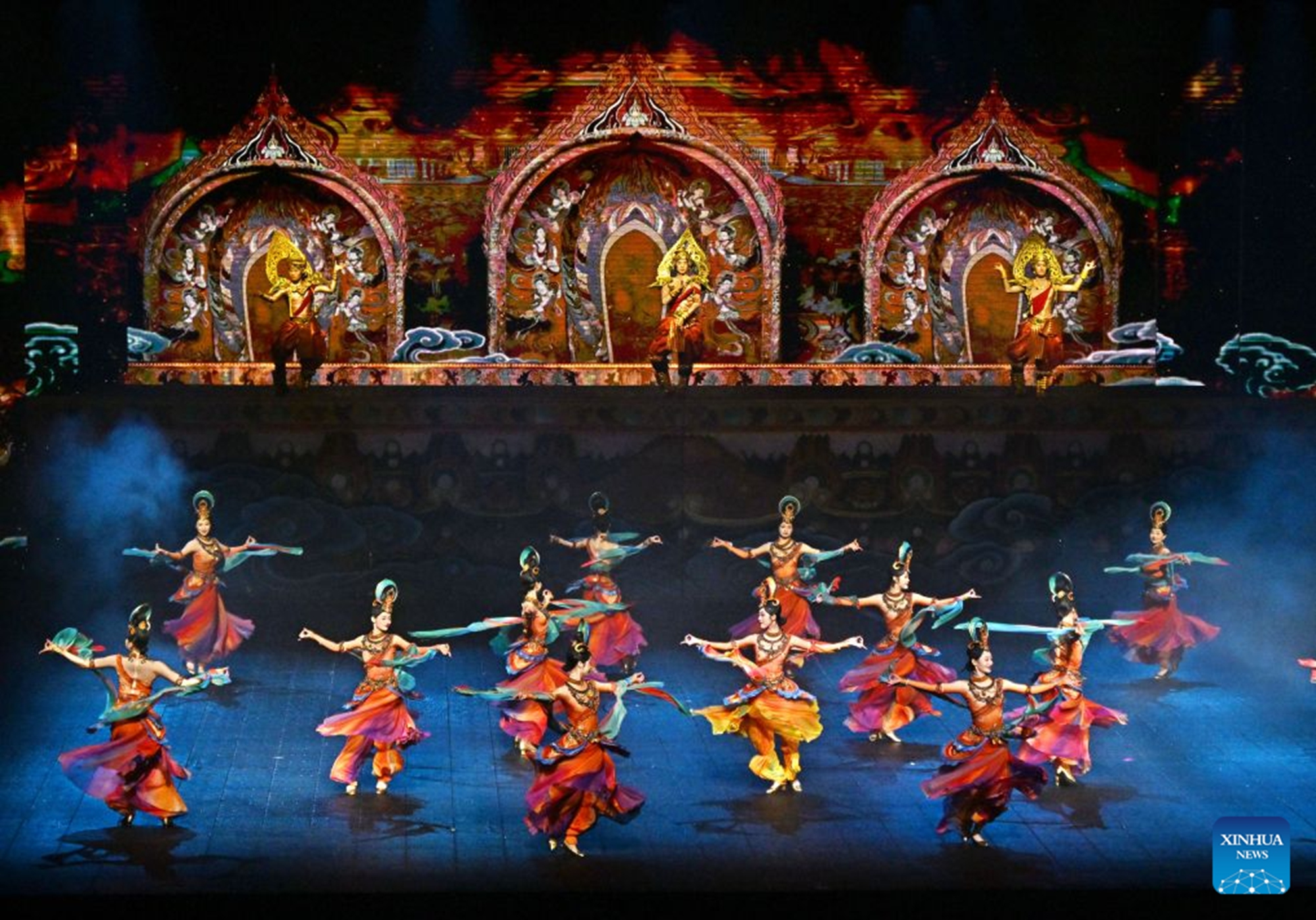 A performance is staged at the Silk Road Romance Park in Qingdao, east China's Shandong Province, June 26, 2026. The scenic area opened to the public here on Friday. (Xinhua/Li Ziheng)


