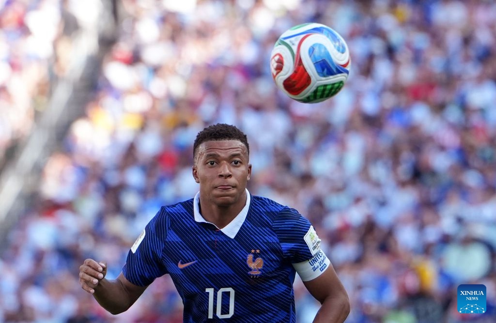 Kylian Mbappe (R) of France competes during the round of 16 match between France and Paraguay at the 2026 FIFA World Cup at Philadelphia Stadium in Philadelphia, the United States, July 4, 2026. (Xinhua/Lui Siu Wai)

