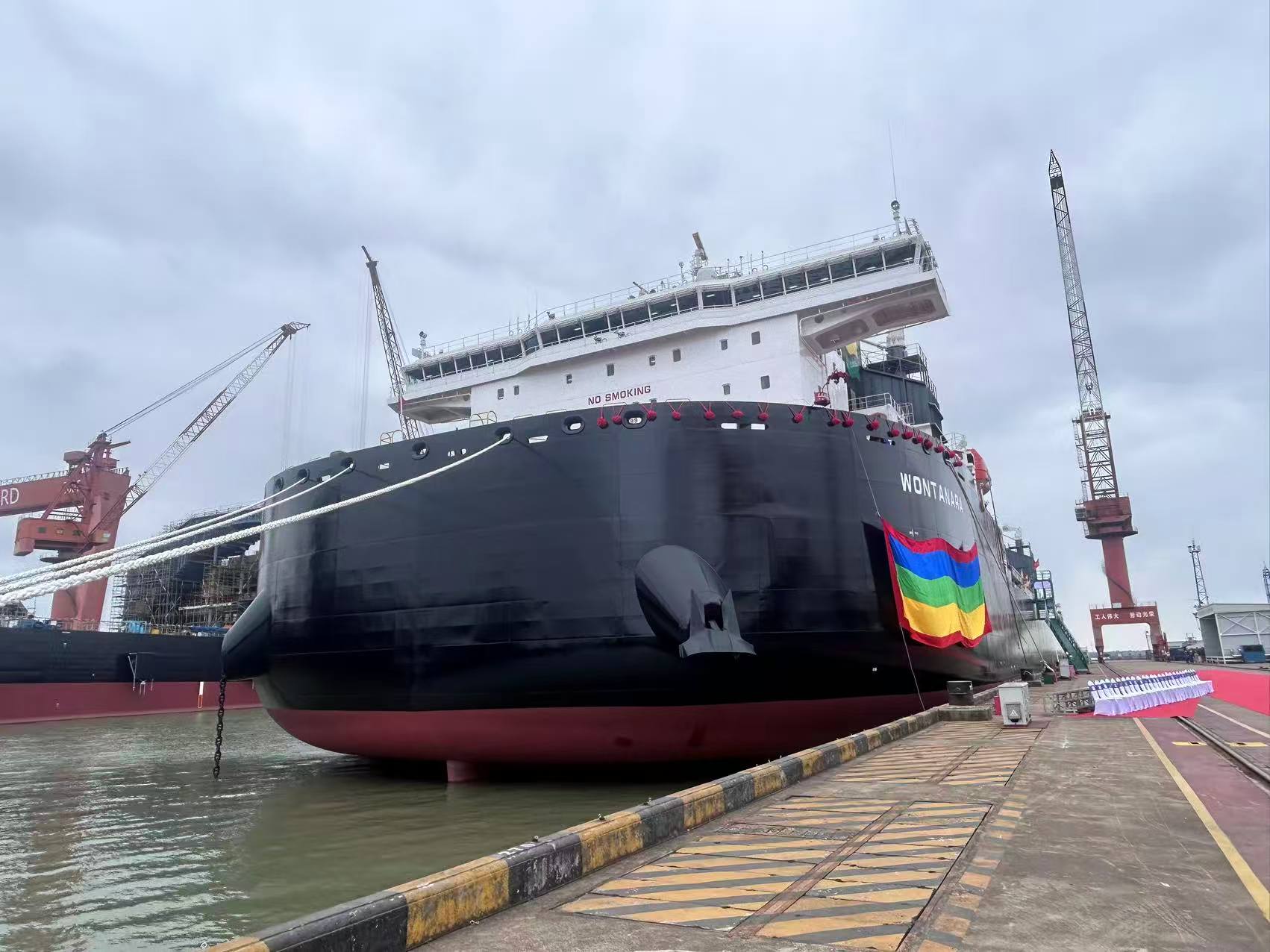 The world's first 41,800-ton bidirectional sailing self-discharging ship delivers in East China’s Jiangsu Province on July 21. Photo: Guo Yuandanz/GT