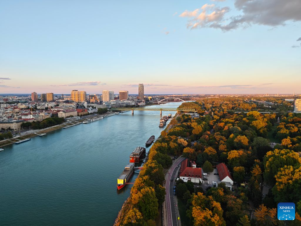 This photo taken on Sept. 5, 2026 shows a sunset view by the Danube river in Bratislava, capital of Slovakia. (Xinhua/Liu Haodong)