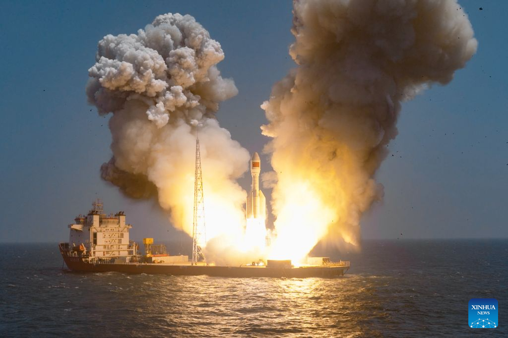 A Gravity-1 carrier rocket carrying nine satellites blasts off from waters off the coast of Shanghai, east China, July 22, 2026. The Taiyuan Satellite Launch Center launched the commercial rocket at 10:54 a.m. (Beijing Time), placing nine satellites into their designated orbits. (Xinhua)