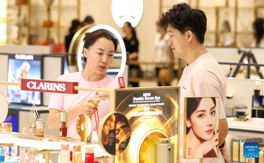 Customers select goods at a duty-free shop in Haikou, south China's Hainan Province, Oct. 7, 2026. According to Haikou customs, the customs authority supervised offshore duty-free purchases worth 855 million yuan (about 126.8 million U.S. dollars) during the seven-day National Day holiday from Oct. 1 to 7, involving 123,000 shopping visits and 696,800 items. (Xinhua/Yang Guanyu)