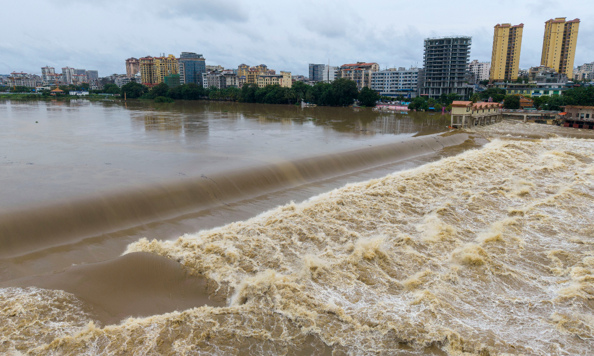 River levels in Qionghai city, South China’s Hainan Province, surges on September 14, 2026, after upstream reservoirs released floodwaters. Photo: IC
