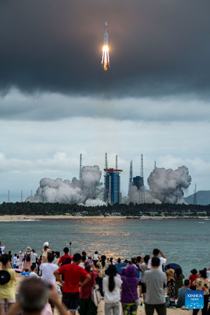 A Long March-8A carrier rocket, carrying the 23rd group of the low-orbit internet constellation, blasts off from the Hainan commercial spacecraft launch site in Wenchang, south China's Hainan Province, Aug. 4, 2026. China sent a new batch of internet satellites into orbit Tuesday in the southern island province of Hainan.

The satellites lifted off aboard a Long March-8A carrier rocket at 4:52 p.m. (Beijing Time) and entered their preset orbits successfully. (Photo by Meng Zhongde/Xinhua)