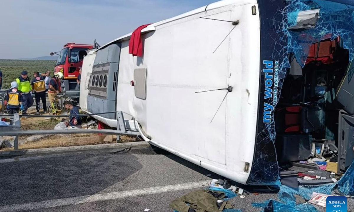 Photo taken on Oct. 11, 2026 shows the site of a traffic accident in the Akhisar district of Manisa, Türkiye. At least 11 people were killed and 27 others injured on Sunday in a traffic accident involving a tour bus and a tow truck in Türkiye's western Manisa province, local authorities said. (Mustafa Kaya/Handout via Xinhua)