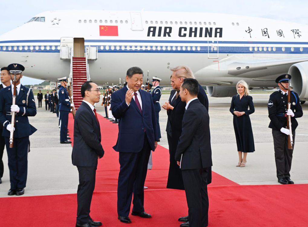Chinese President Xi Jinping arrives at Joint Base Andrews on Sept. 23, 2026, for a state visit to the United States at the invitation of U.S. President Donald Trump. Xi and his wife, Peng Liyuan, were warmly greeted by Trump and his wife, Melania Trump, at the airport in a rare planeside welcome. (Xinhua/Li Xiang)