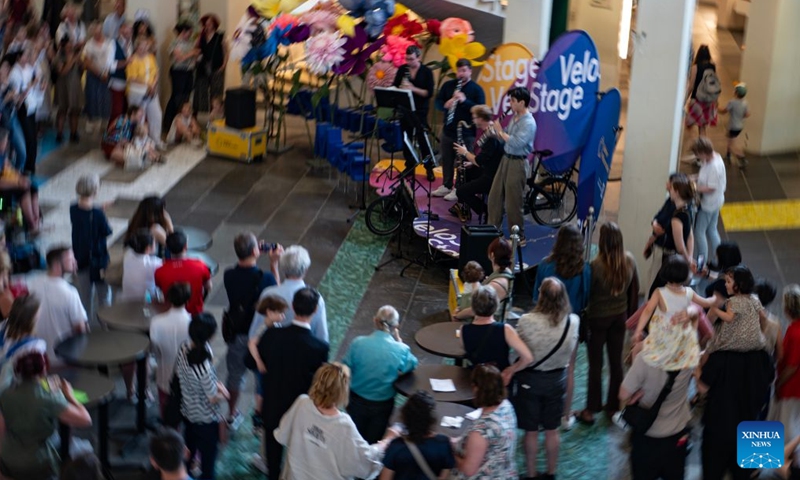 Visitors watch a performance in Berliner Philharmonie in Berlin, capital of Germany, June 21, 2026.

Visitors explored Berliner Philharmonie during its Open Day event on Sunday through open rehearsals, concerts and interactive activities. (Xinhua/Zhang Haofu)