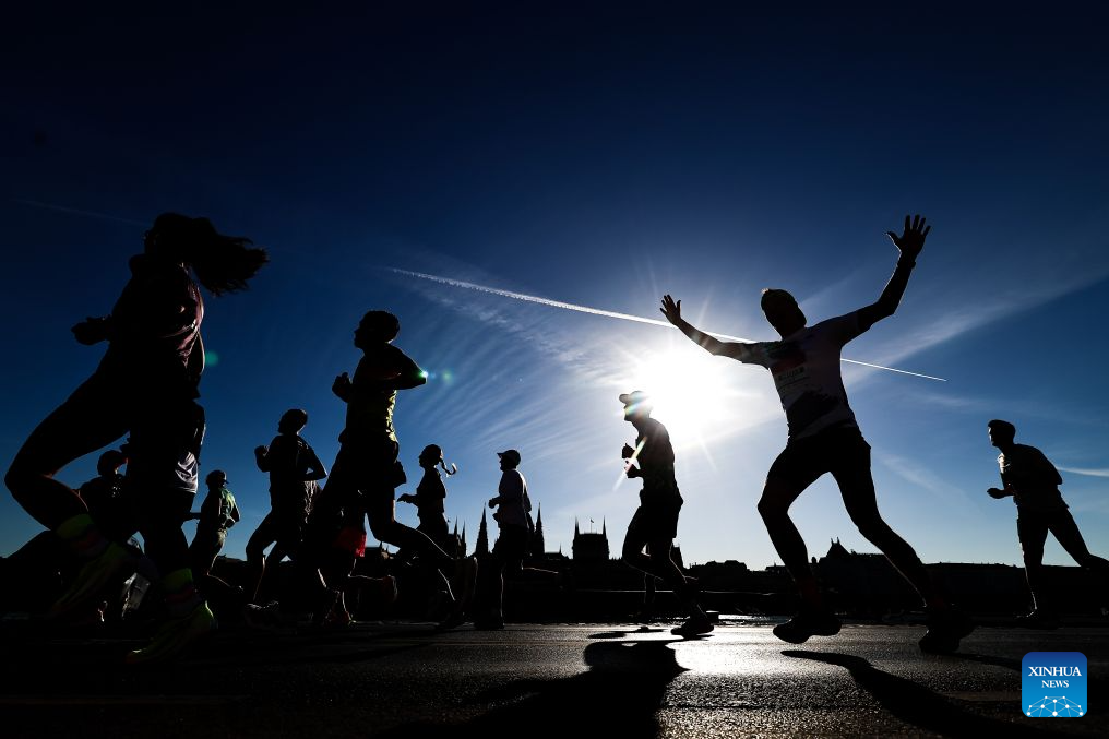 Runners take part in the 41st Wizz Air Budapest Half Marathon in Budapest, Hungary, Sept. 6, 2026. (Photo by David Balogh/Xinhua)