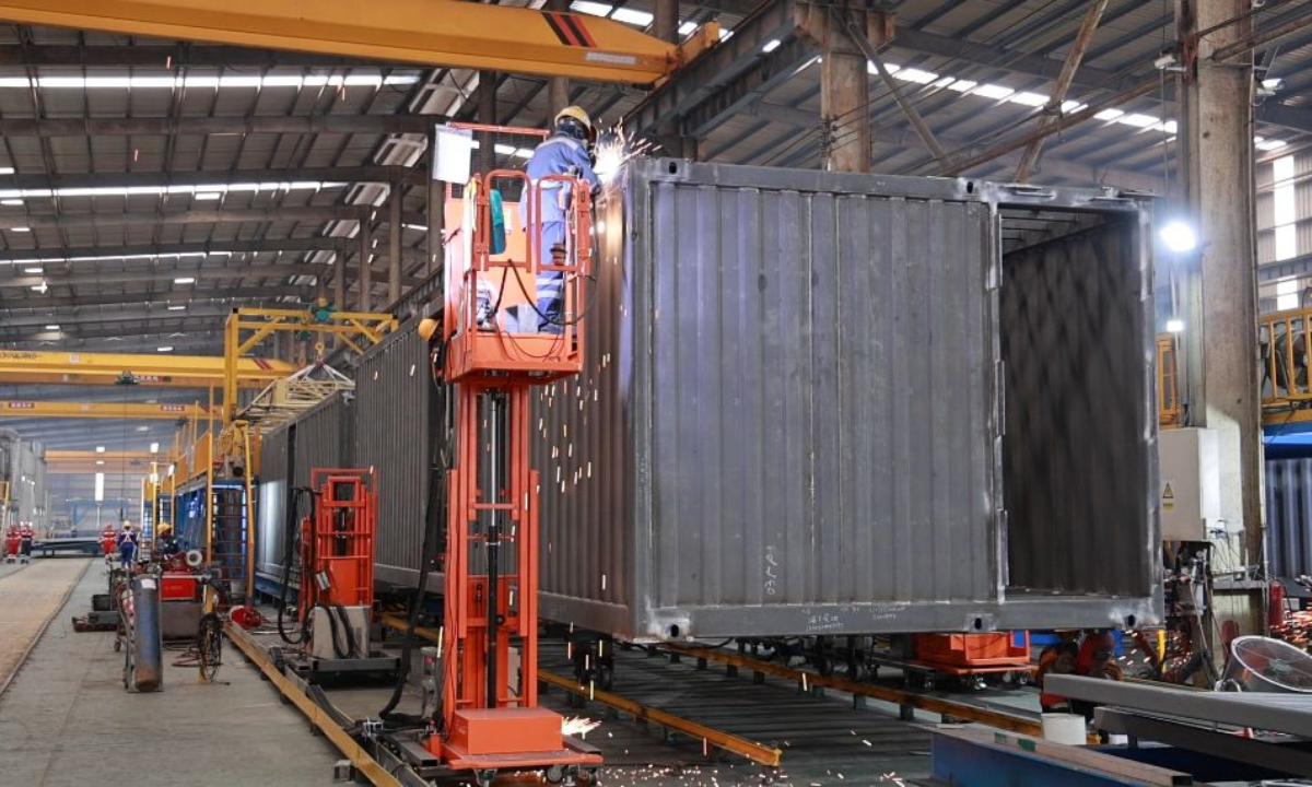 This photo taken on June 9, 2026 shows a workshop of Foshan Meizong Buildings Technology Co., Ltd. in Foshan, south China's Guangdong Province. (Xinhua/Huang Guobao)