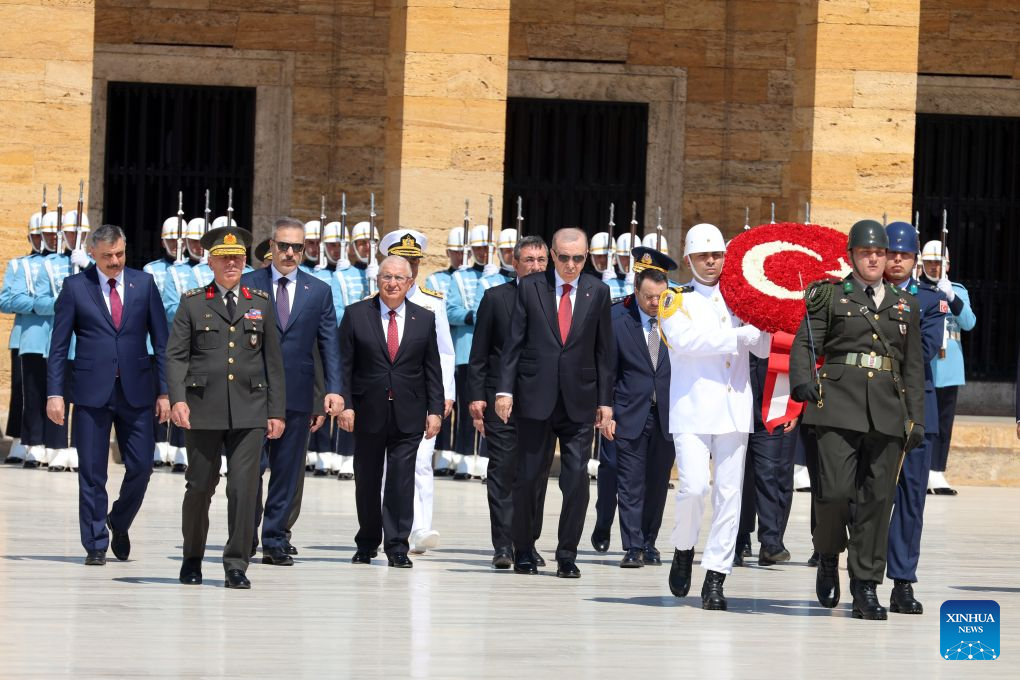Turkish President Recep Tayyip Erdogan leads members of the Supreme Military Council on a visit to Anitkabir, the mausoleum of Turkish Republic's founder Mustafa Kemal Ataturk in Ankara, Türkiye, on Aug. 4, 2026. (Mustafa Kaya/Handout via Xinhua)