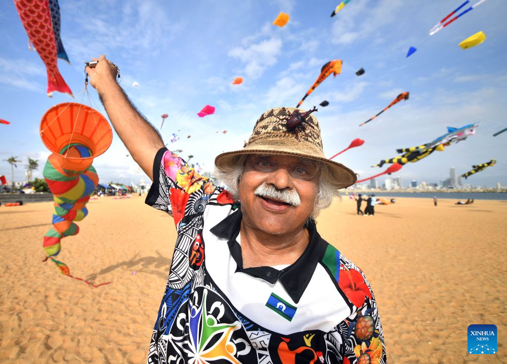A man flies his kite during the Colombo International Kite Festival in Colombo, Sri Lanka, on Aug. 8, 2026.

The festival was held here on Aug. 8 to 9, bringing together kite flyers from about 30 countries and regions. (Photo by Ajith Perera/Xinhua)