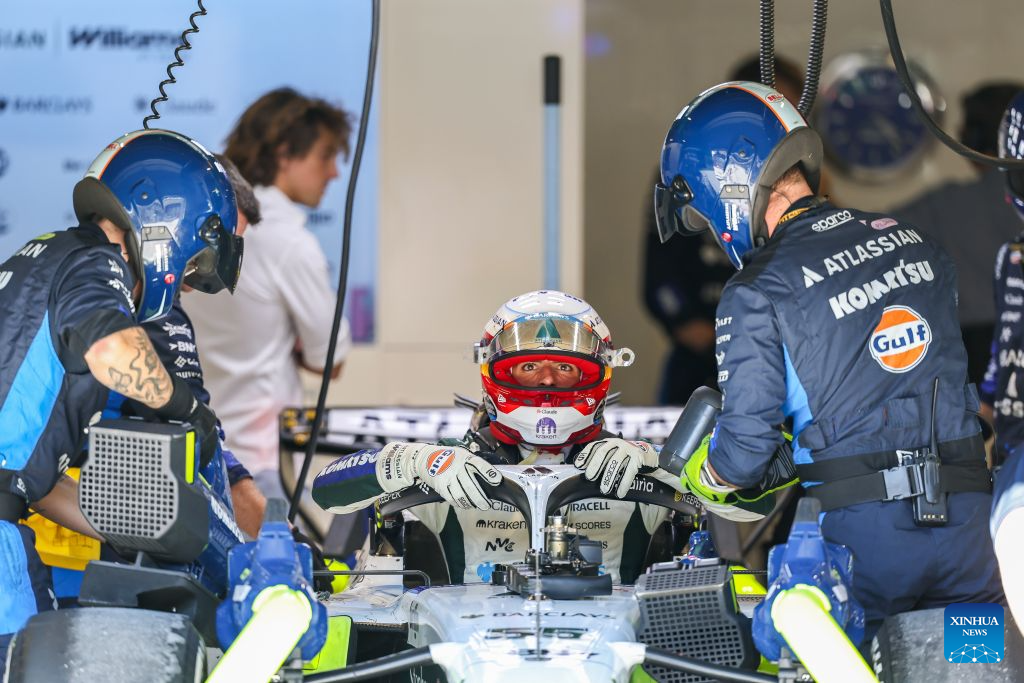 Williams' Carlos Sainz Jr. of Spain retires during the Formula 1 Spanish Grand Prix Race at Madring Circuit, Madrid, Spain, Sept. 13, 2026. (Photo by Qian Jun/Xinhua)