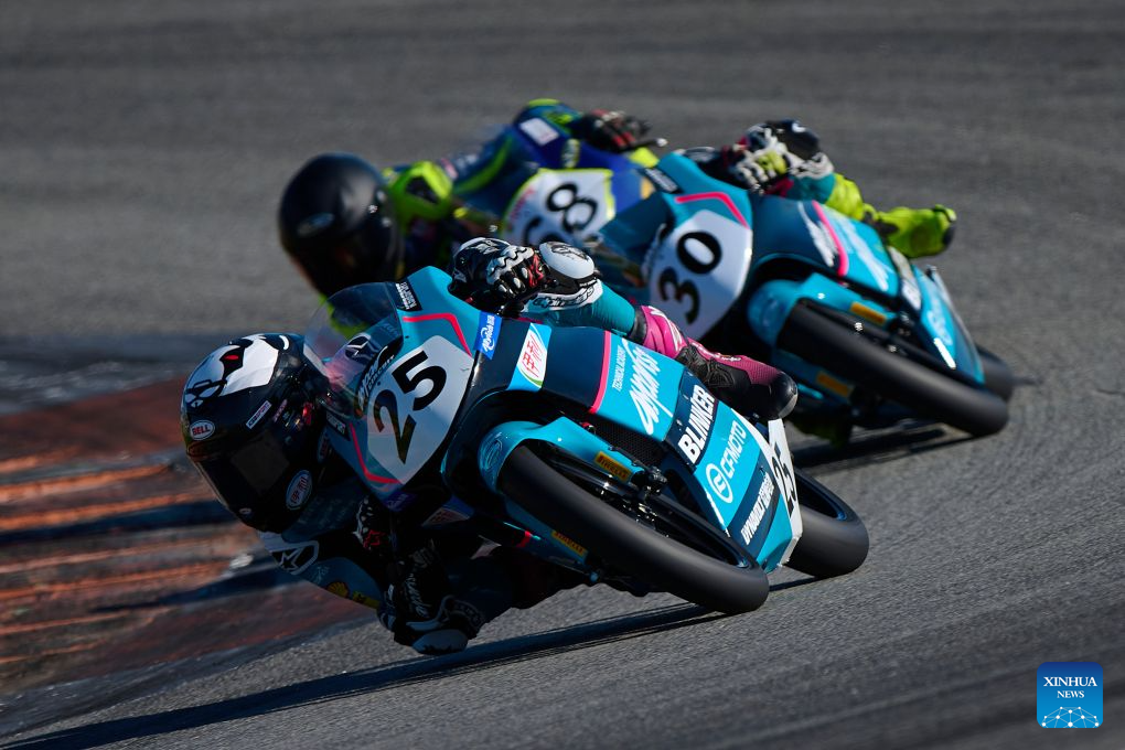 CFMOTO Aspar's Sun Shengbo (front) of China competes during the Race 2 of the ESBK Talent category at the 2026 Spanish Superbike Championship Valencia in Valencia, Spain, Sept. 13, 2026. (Photo by Pablo Morano/Xinhua)