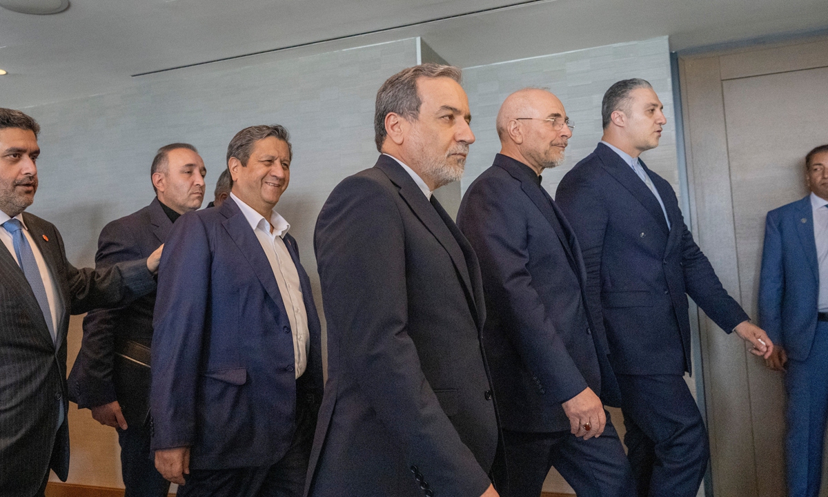 Minister of Foreign Affairs of Iran, Seyyed Abbas Araghchi (3rd from right) and Speaker of the Islamic Parliament of Iran, Mohammed Bagher Ghalibaf (2nd from right), with the delegation of Iran at the Lake Lucerne Summit at the Buergenstock resort in Obbuergen, near Lucerne, Switzerland, on June 21, 2026. Photo: VCG
