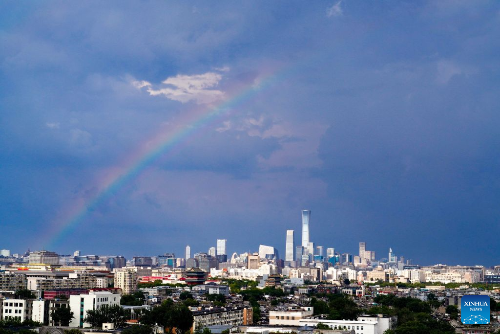 A rainbow appears in the sky after rain in Beijing, capital of China, Aug. 3, 2026. (Xinhua/Du Juanjuan)