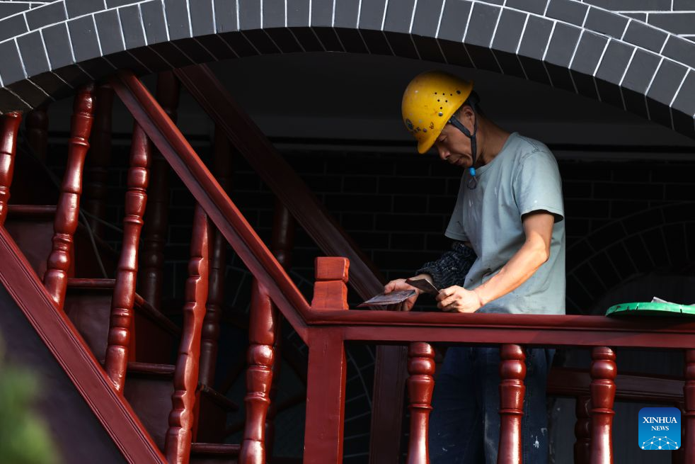 A worker renovates the site of the Zunyi Meeting in Zunyi City, southwest China's Guizhou Province, Aug. 17, 2026.
Renovation of the site of the Zunyi Meeting goes smoothly and will soon be completed. (Xinhua/Yang Wenbin)
