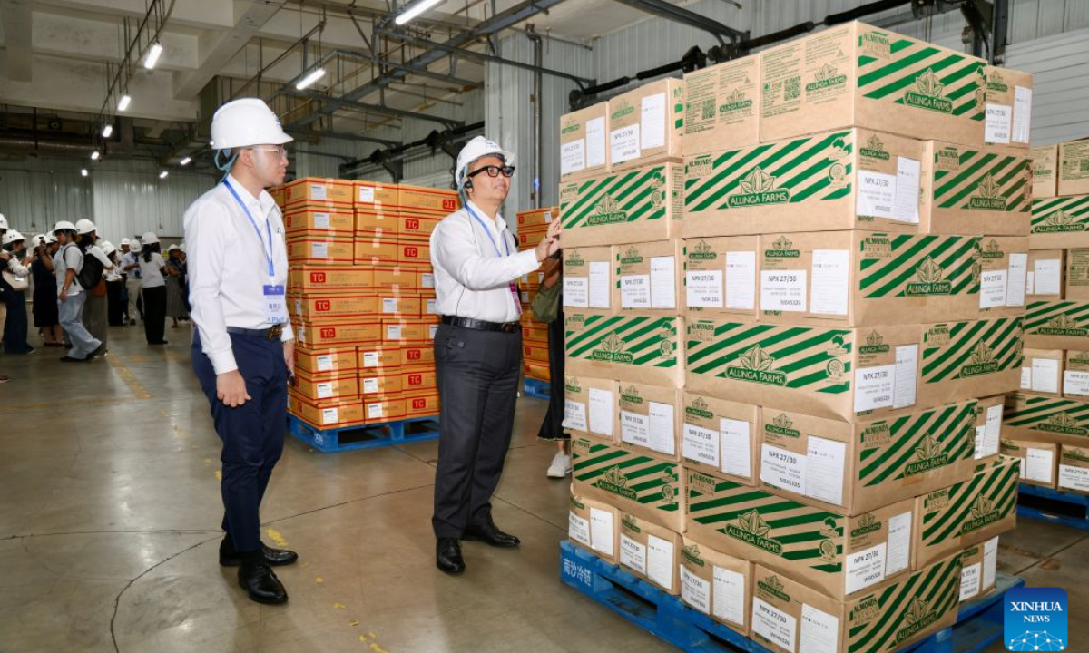 Guests visit Guangzhou Nansha International Logistics Center in Guangzhou, south China's Guangdong Province, Sept. 3, 2026. (Xinhua/Lu Hanxin)