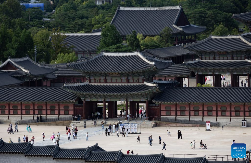 People visit the Gyeongbokgung Palace as they enjoy their leisure time in Seoul, South Korea, Sept. 6, 2026. (Photo by Jun Hyosang/Xinhua)