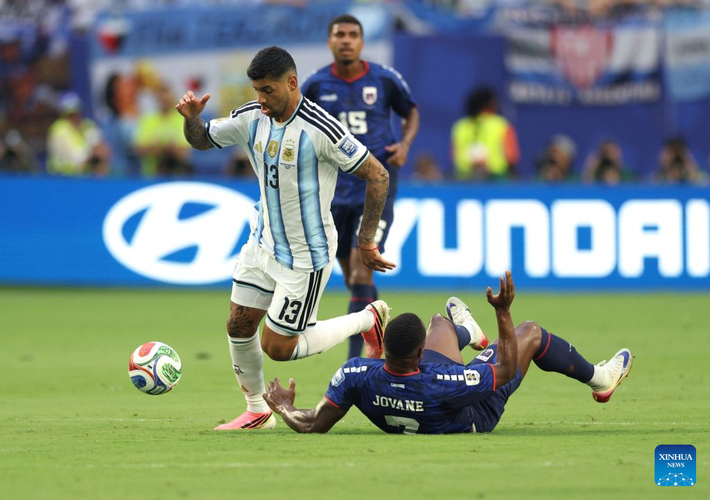 Cristian Romero (L) of Argentina vies with Jovane Cabral of Cabo Verde during the round of 32 match between Argentina and Cabo Verde at the 2026 FIFA World Cup at Miami Stadium, Miami, the United States, July 3, 2026. (Xinhua/Xu Zijian)