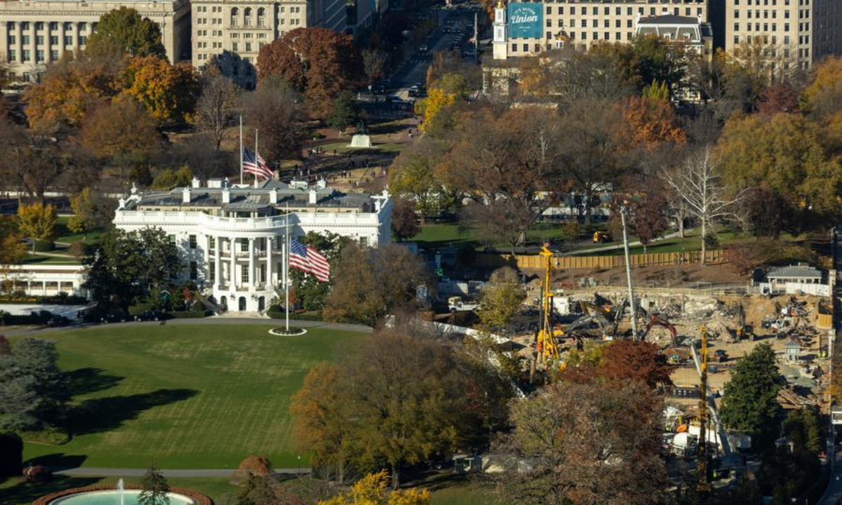 The photo taken from atop the Washington Monument on Nov. 17, 2025 shows the construction site where the East Wing of the White House was recently demolished, while construction crews prepare the area for the White House's new ballroom, in Washington, D.C., the United States. (Xinhua/Hu Yousong)