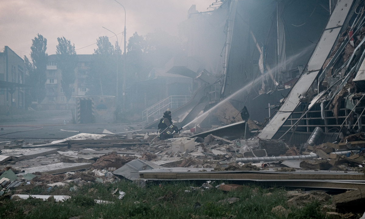 Firefighters work to extinguish the flames at a supermarket following a Russian airstrike on Kramatorsk in Donetsk, Ukraine, on July 4, 2026. Photo: VCG
