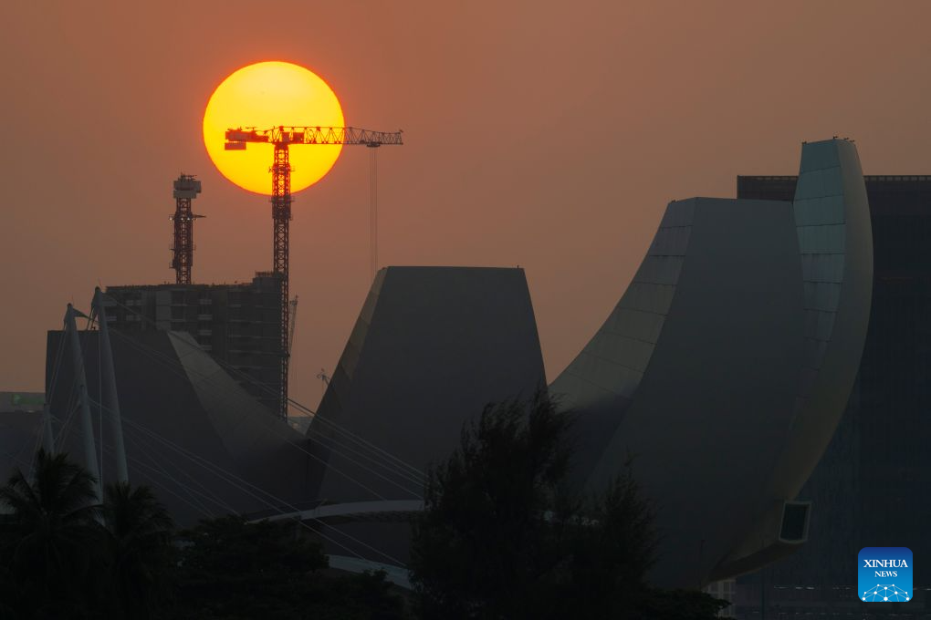 This photo taken on Sept. 3, 2026 shows a sunset view in Singapore. (Xinhua/Then Chih Wey)