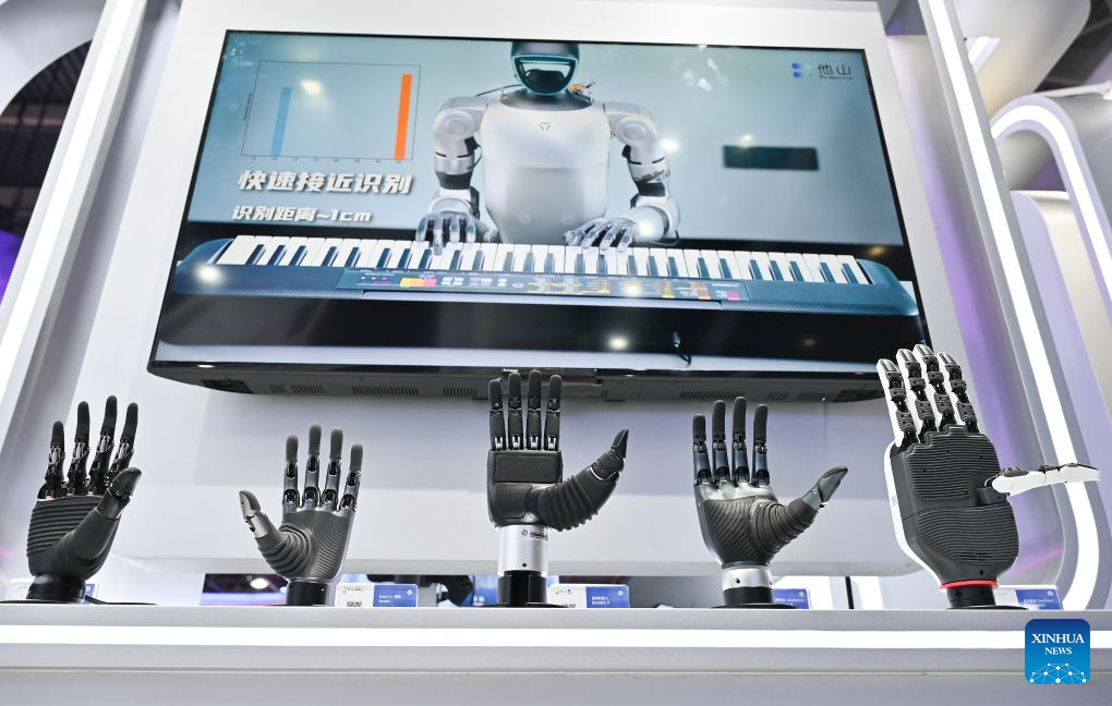 Robotic hands are displayed at an exhibition area of the HICOOL 2026 Global Entrepreneur Summit in Beijing, capital of China, Aug. 26, 2026. Themed From Innovation Breakthroughs to Industry Benchmarks, the HICOOL 2026 Global Entrepreneur Summit kicked off here on Wednesday. (Xinhua/Li He)