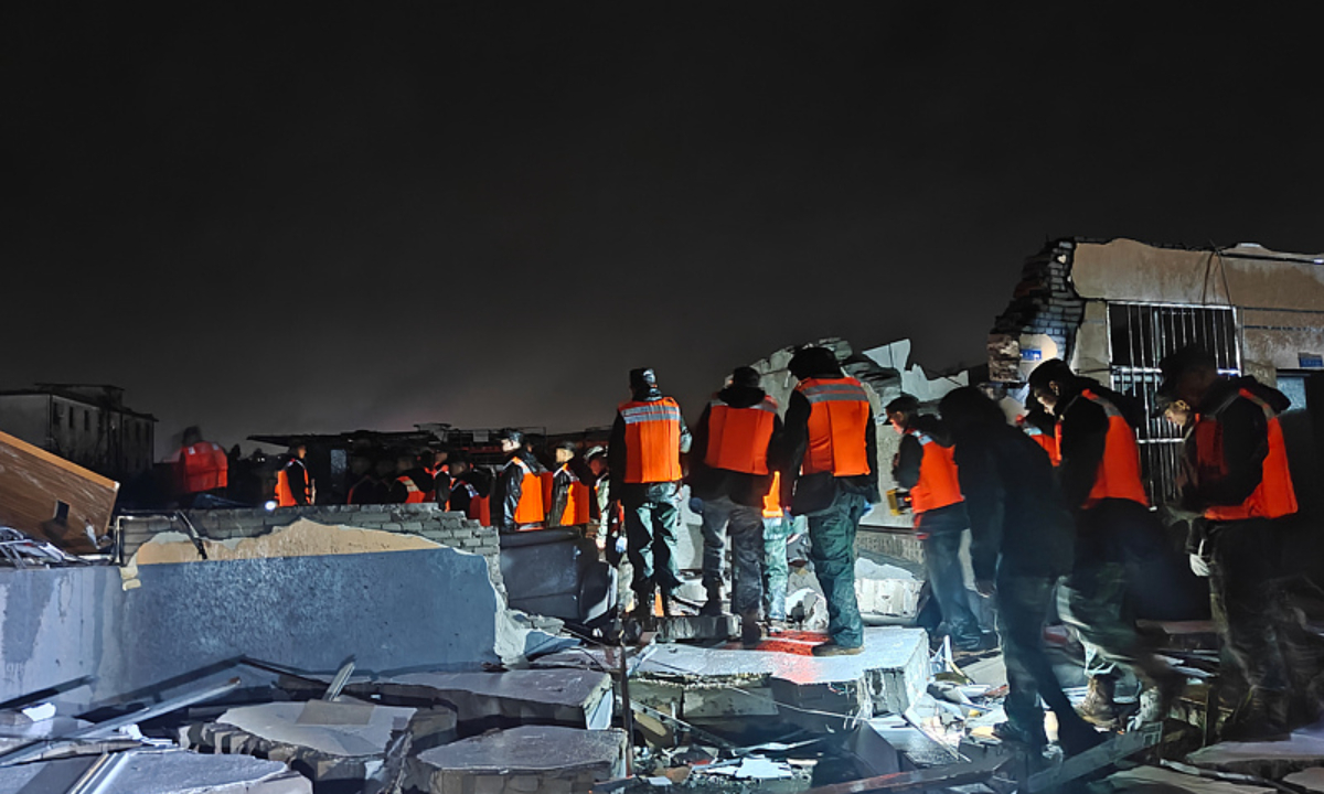 Rescue personnel carry out rescue and relief operations in Huanggang, Central China’s Hubei Province, after a rare tornado hit the area on July 6, 2026. Photo: VCG