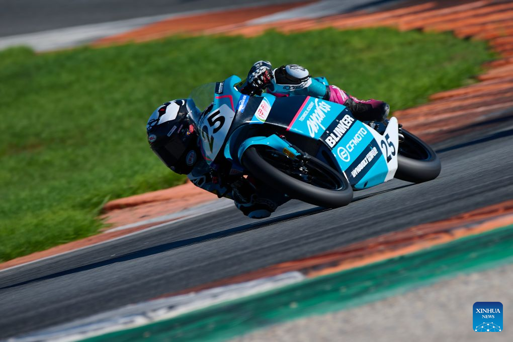 CFMOTO Aspar's Sun Shengbo of China competes during the Race 2 of the ESBK Talent category at the 2026 Spanish Superbike Championship Valencia in Valencia, Spain, Sept. 13, 2026. (Photo by Pablo Morano/Xinhua)