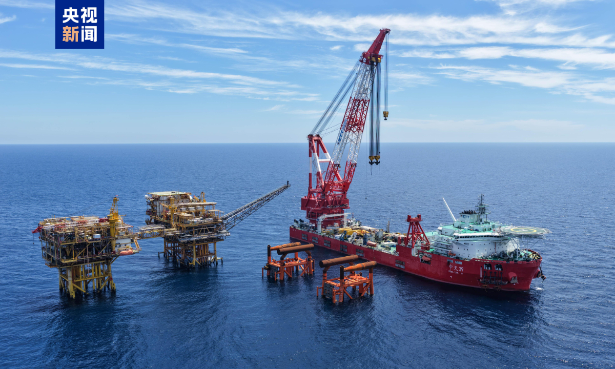 China’s first offshore platform designed to inject carbon dioxide to boost natural gas recovery under construction at the Dongfang 1-1 gasfield. Photo: CCTV News
