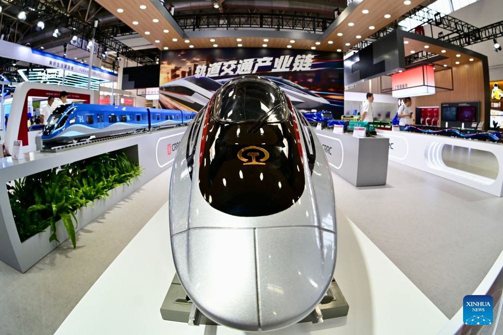 This photo taken on June 23, 2026 shows a model of CR450 bullet train during the fourth China International Supply Chain Expo (CISCE) in Beijing, capital of China. The fourth CISCE is held in Beijing from June 22 to 26. (Photo: Xinhua)