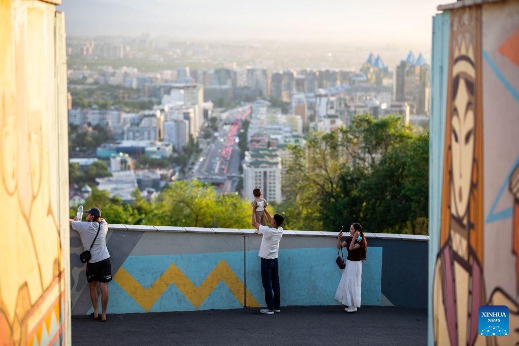 People visit the Koktobe Mountain in Almaty, Kazakhstan on June 22, 2026. (Photo: Xinhua)