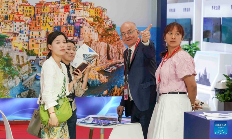 Visitors communicate with staff members at the pavilion of Italy's Liguria region of the Supply Chain Service Exhibition Area during the Fourth China International Supply Chain Expo (CISCE) in Beijing, capital of China, June 24, 2026. Themed on Connecting the World for a Shared Future, the fourth CISCE is held in Beijing from June 22 to 26. In addition to China's Anhui and Hainan provinces, domestic guest provinces of honor, this year's expo features Australia's first national-level participation as the guest country of honor. (Photo: Xinhua)
