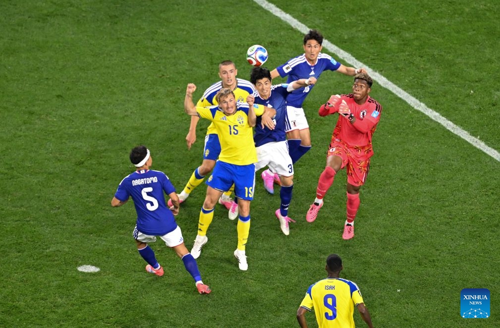 Carl Starfelt (No. 15) of Sweden fights for a head ball during the group F match between Japan and Sweden at the 2026 FIFA World Cup at Dallas Stadium in Dallas, the United States, on June 25, 2026. (Xinhua/Cheng Min)