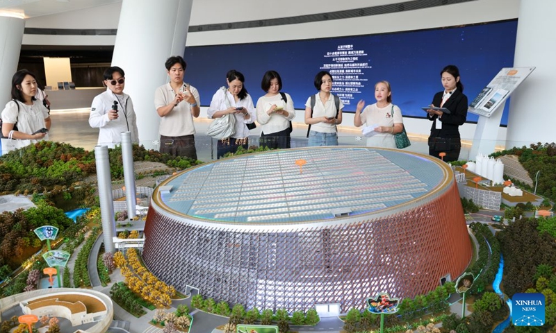 Media delegation members from the Republic of Korea (ROK) visit Longgang Energy Ecological Park in Shenzhen, south China's Guangdong Province, June 25, 2026. From Tuesday to Friday this week, a six-member ROK media delegation paid a visit to Shenzhen, China's high-tech powerhouse, to get a first-hand sense of the city's dynamic development. (Xinhua/Liang Xu)

