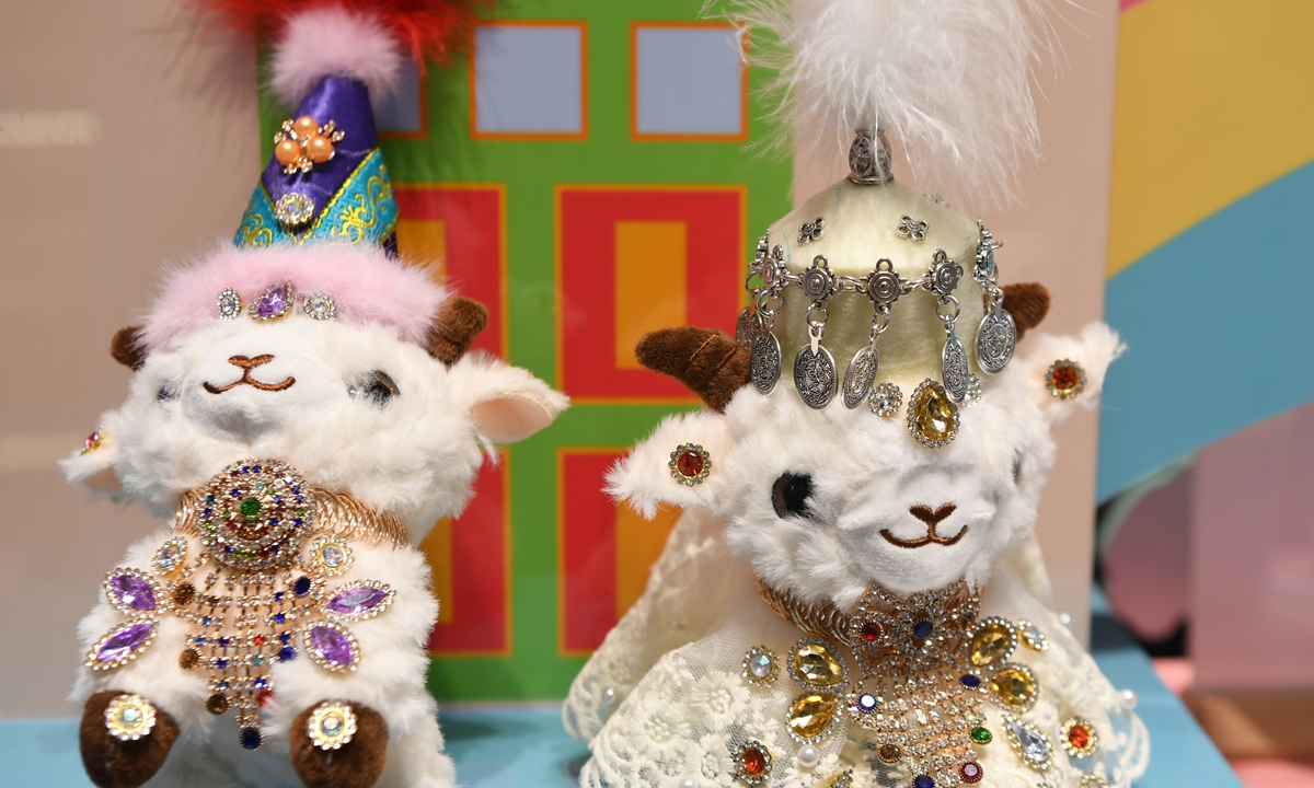 Handcrafted plush sheep toys Photo: IC 